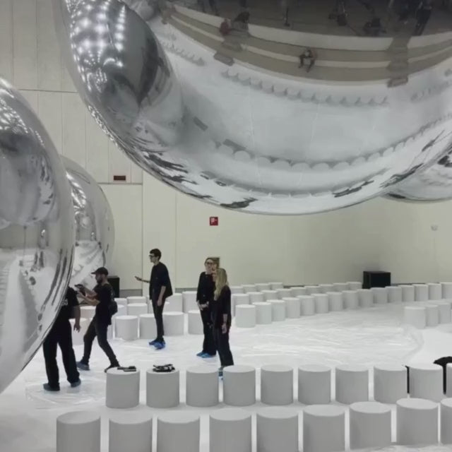 Glimmerx - Giant Inflatable Shiny Balls